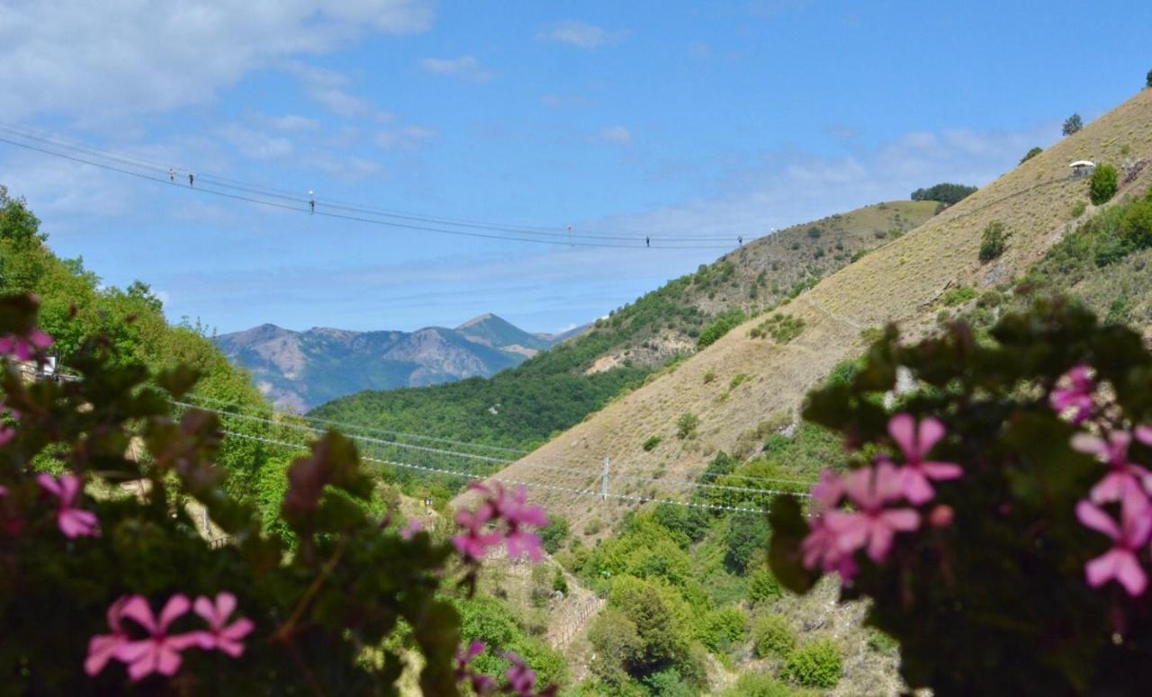 ساسو دي كاستالدا Borgo Manca Suite المظهر الخارجي الصورة