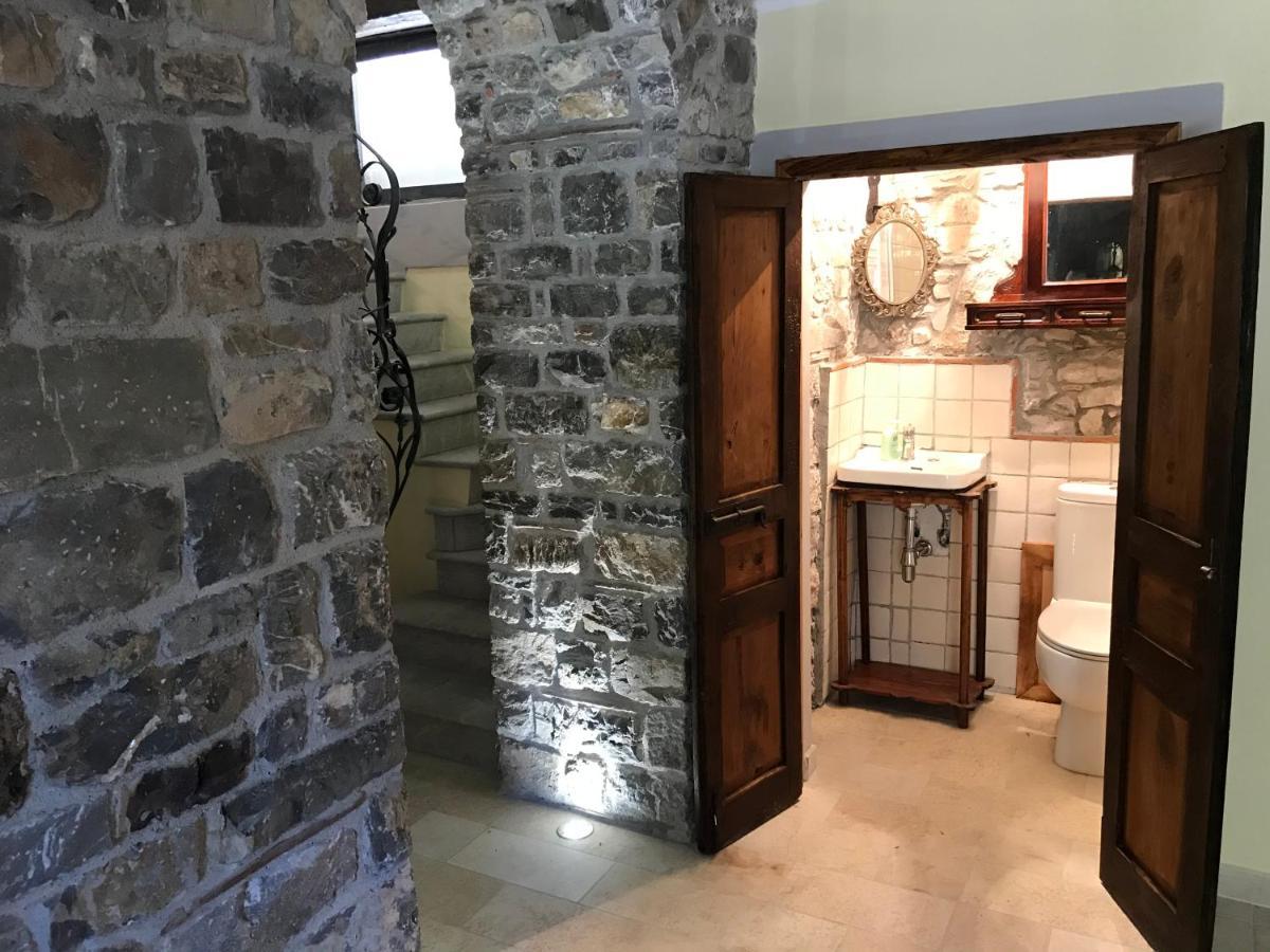 ساسو دي كاستالدا Borgo Manca Suite المظهر الخارجي الصورة