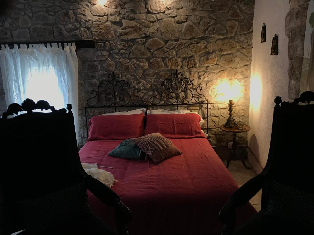 ساسو دي كاستالدا Borgo Manca Suite المظهر الخارجي الصورة