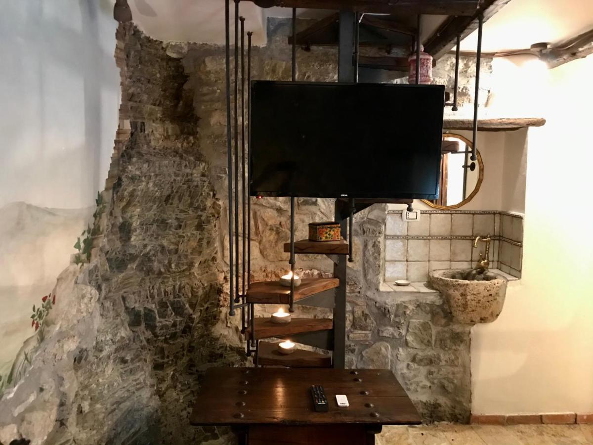 ساسو دي كاستالدا Borgo Manca Suite المظهر الخارجي الصورة