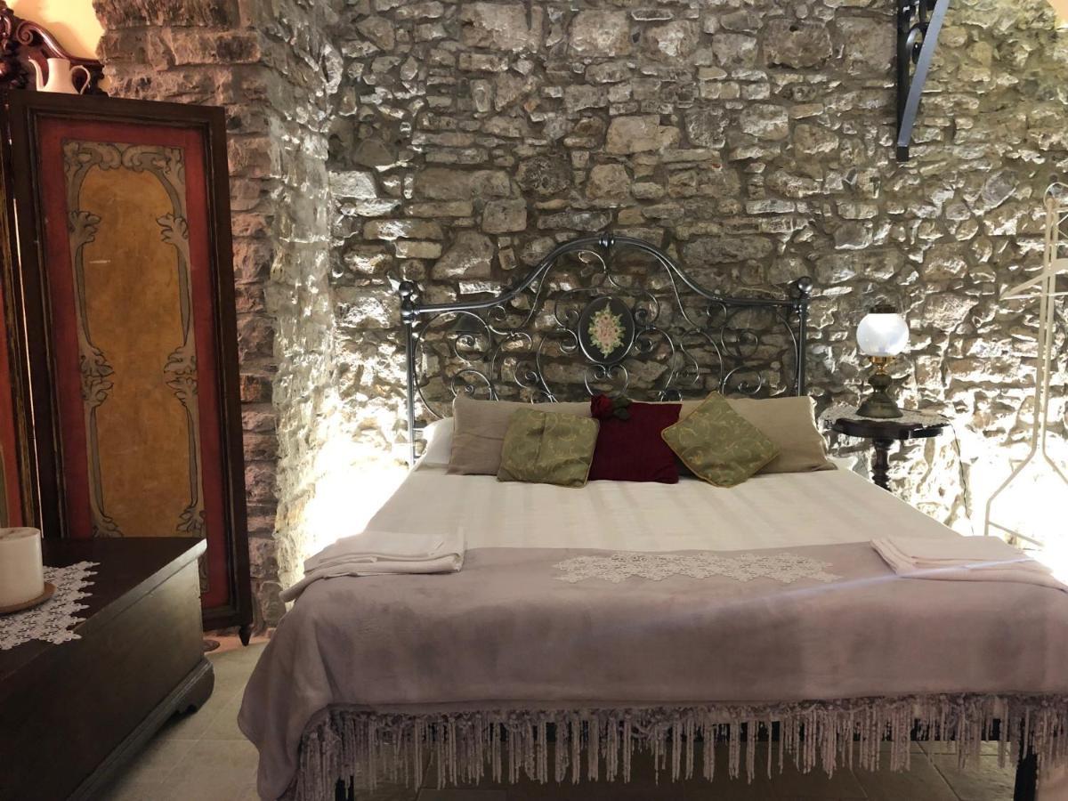 ساسو دي كاستالدا Borgo Manca Suite المظهر الخارجي الصورة
