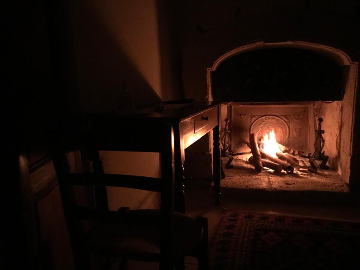 ساسو دي كاستالدا Borgo Manca Suite المظهر الخارجي الصورة